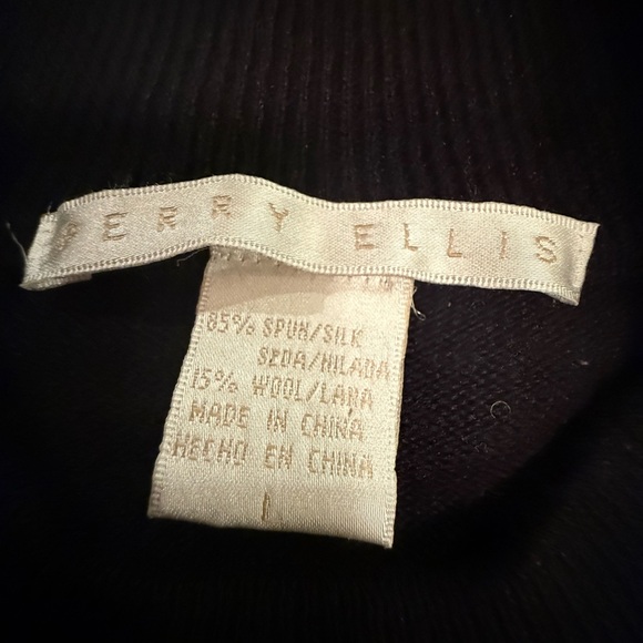 Perry Ellis Men’s Black Crewneck Silk/Wool Sweater Size Large - Picture 4 of 7